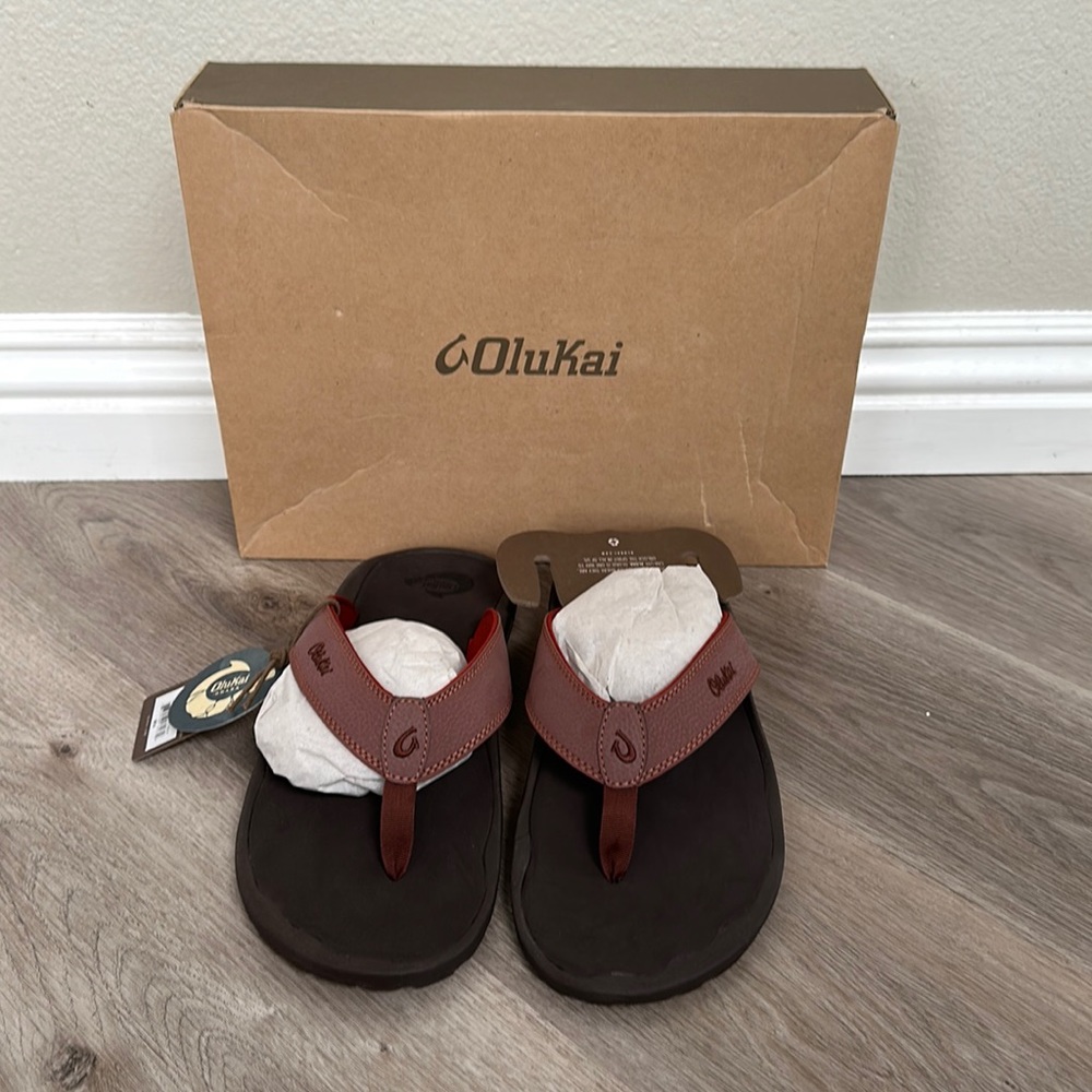 Olukai Leather FlipFlops